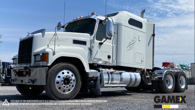 2013 MACK PINNACLE CHU613