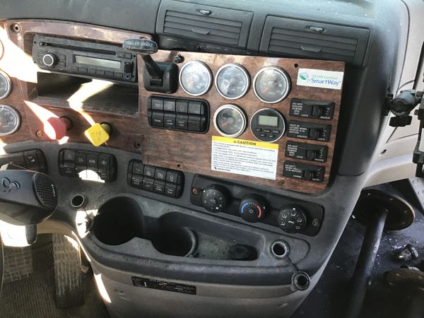 2017 FREIGHTLINER CASCADIA  main image
