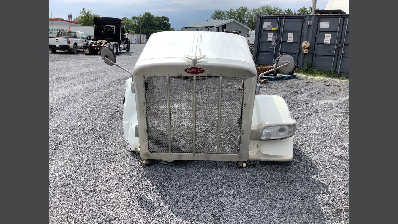 2022 PETERBILT 389
