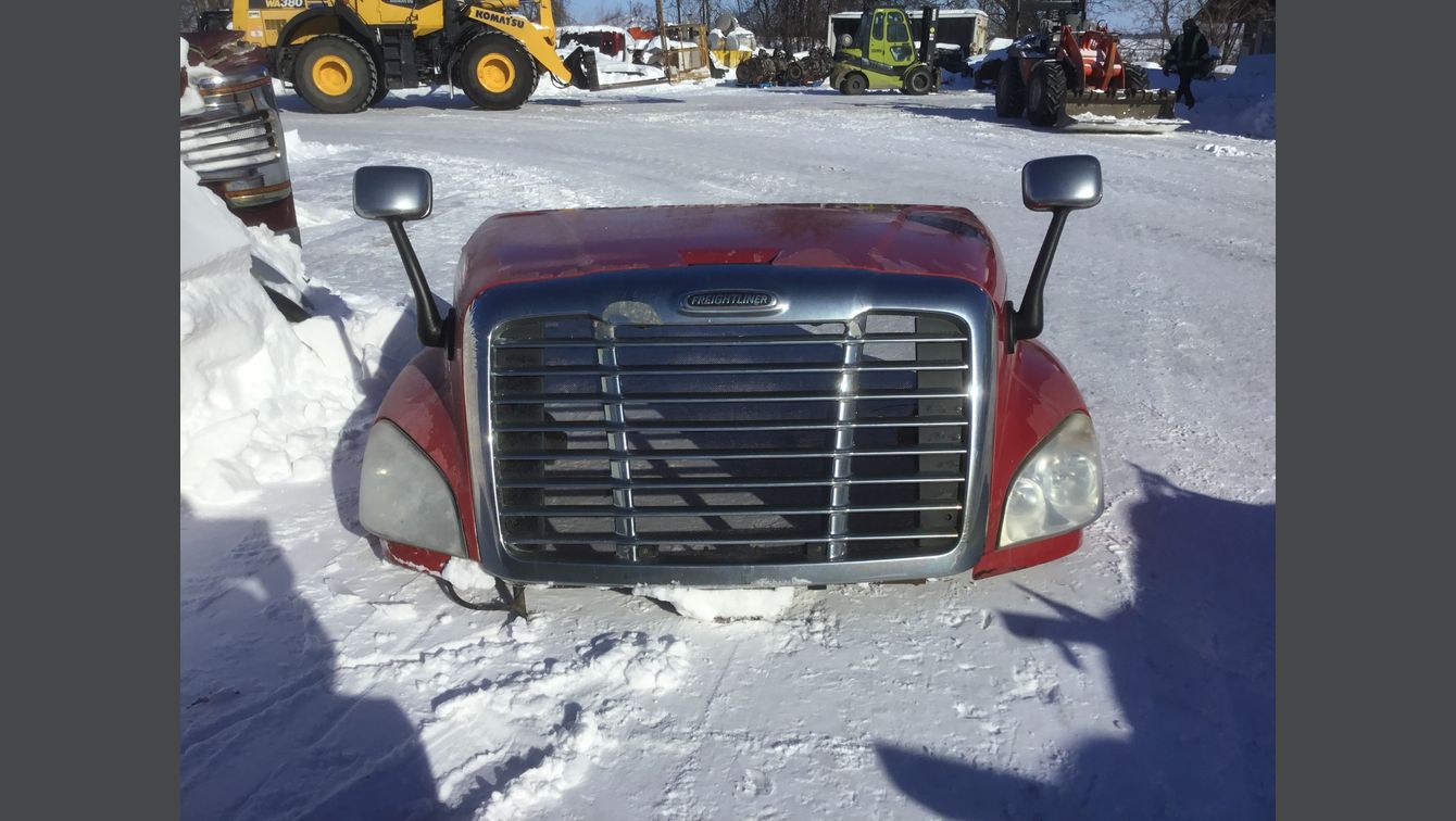 2011 FREIGHTLINER CASCADIA 