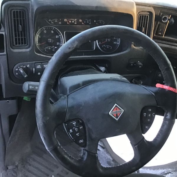 2018 INTERNATIONAL LT625 main image