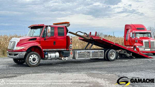 2018 INTERNATIONAL 4300 DURASTAR main image