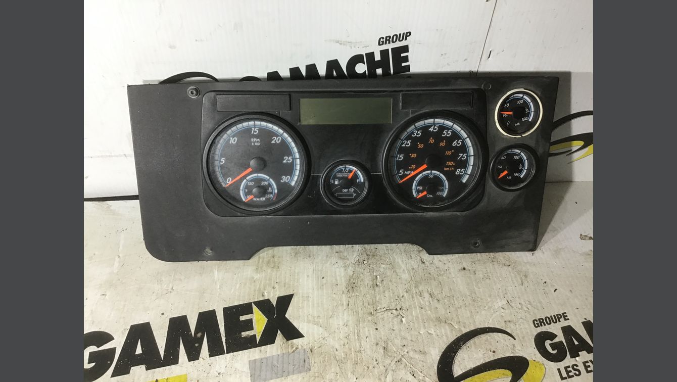 2015 FREIGHTLINER CASCADIA 