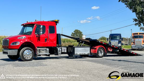 2019 FREIGHTLINER M2 106 main image