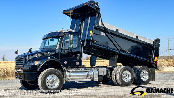 2025 FREIGHTLINER M2 106 PLUS main image