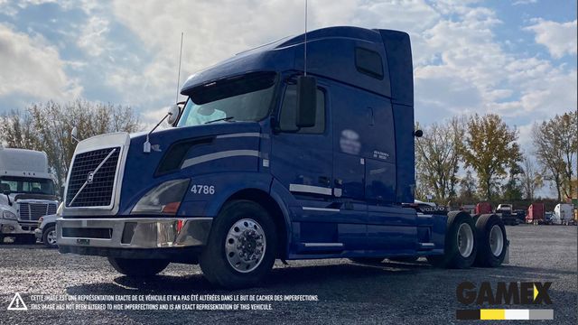 2011 VOLVO VNL670