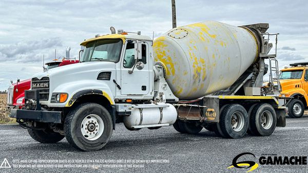 2005 MACK GRANITE CV713 main image