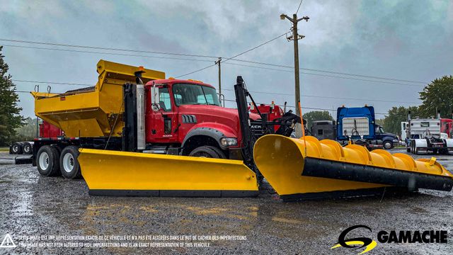 2015 MACK GU433 GRANITE