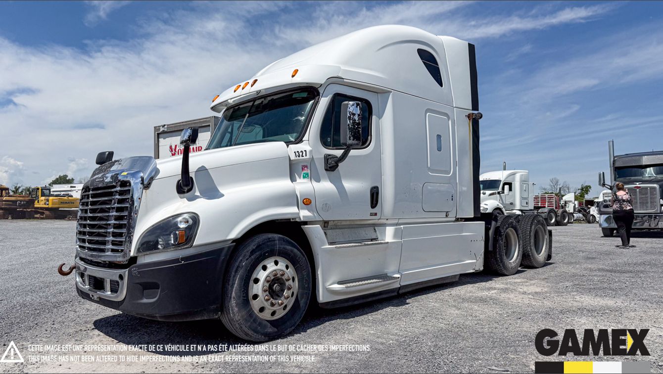 FREIGHTLINER CASCADIA  2015