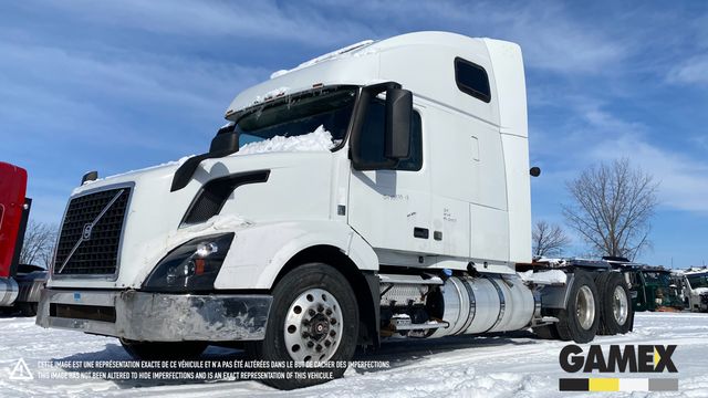 2013 VOLVO VNL670