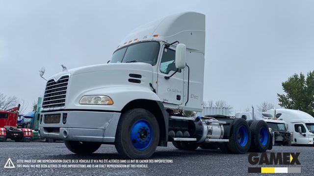 2012 MACK CXU613