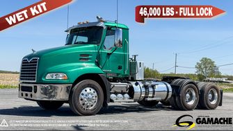 MACK CXU613 PINNACLE 2011