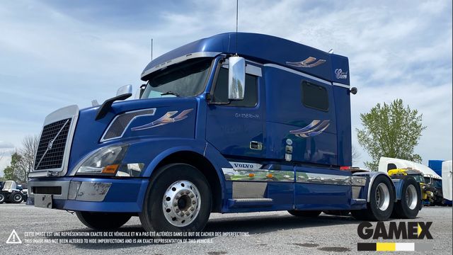 2014 VOLVO VNL730