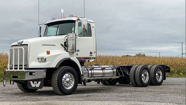 2015 WESTERN STAR 4900SB
