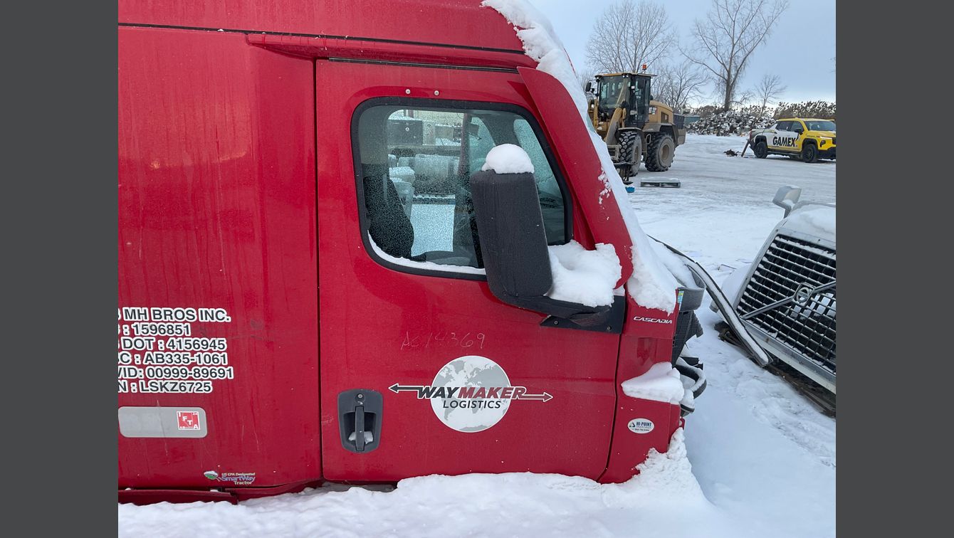 2020 FREIGHTLINER CASCADIA 