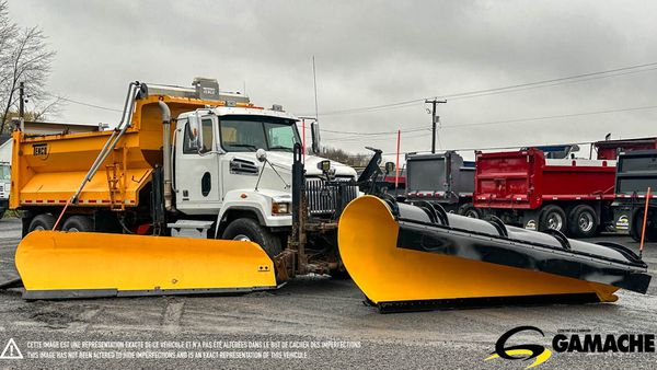 2019 WESTERN STAR 4700 main image